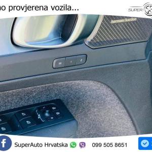 Volvo XC40 2.0 B3 Aut. Plus Dark 163 KS, ACC+KAM+LED+GR SJED+PANO+VIRT+ASIST
