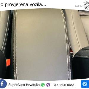 Volvo XC40 2.0 B3 Aut. Plus Dark 163 KS, ACC+KAM+LED+GR SJED+PANO+VIRT+ASIST