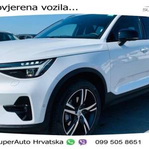Volvo XC40 2.0 B3 Aut. Plus Dark 163 KS, ACC+KAM+LED+GR SJED+PANO+VIRT+ASIST