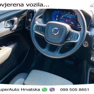 Volvo XC40 2.0 B3 Aut. Plus Dark 163 KS, ACC+KAM+LED+GR SJED+PANO+VIRT+ASIST