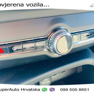 Volvo XC40 2.0 B3 Aut. Plus Dark 163 KS, ACC+LED+360+GR SJED+VIRT+PANO