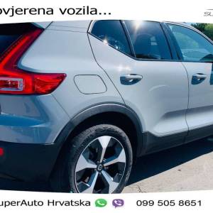 Volvo XC40 2.0 B3 Aut. Plus Dark 163 KS, ACC+LED+360+GR SJED+VIRT+PANO