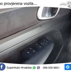 Volvo XC40 T2 1.5 Momentum Core 129 KS, LED+TEMP+GR SJED+KAM+VIRT