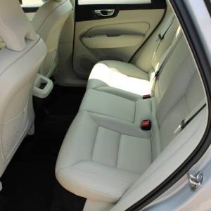 Volvo XC60 B4 2.0D AUTOMATIK *LED, NAVIGACIJA, KAMERA*