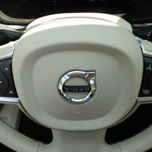Volvo XC60 B4 2.0D AUTOMATIK *LED, NAVIGACIJA, KAMERA*