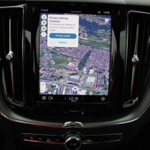 Volvo XC60 B4 2.0D AUTOMATIK *LED, NAVIGACIJA, KAMERA*