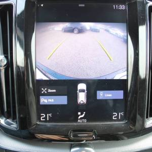 Volvo XC60 B4 2.0D AWD R-Design AUTOMATIK *LED, NAVIGACIJA, KAMERA*