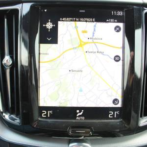 Volvo XC60 B4 2.0D AWD R-Design AUTOMATIK *LED, NAVIGACIJA, KAMERA*