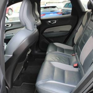 Volvo XC60 B4 2.0D AWD R-Design AUTOMATIK *LED, NAVIGACIJA, KAMERA*