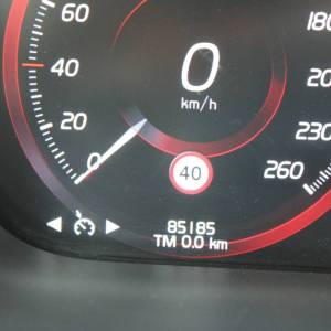 Volvo XC60 B4 2.0D AWD R-Design AUTOMATIK *LED, NAVIGACIJA, KAMERA*