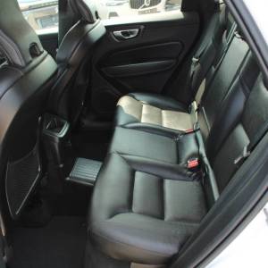 Volvo XC60 T6 Recharge AWD AUTOMATIK *PANORAMA, LED, NAVIGACIJA, KAMERA*