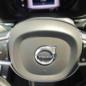 Volvo XC60 T6 Recharge AWD AUTOMATIK *PANORAMA, LED, NAVIGACIJA, KAMERA*