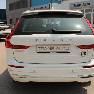Volvo XC60 T6 Recharge AWD AUTOMATIK *PANORAMA, LED, NAVIGACIJA, KAMERA*