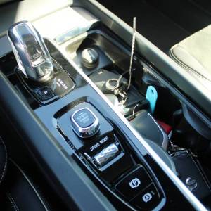 Volvo XC60 T8 Recharge AWD R-Design *PANORAMA, LED, NAVIGACIJA*