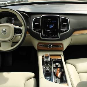 Volvo XC90 B5 AWD Inscription *7 SJEDALA,LED,NAVI,KAMERA*