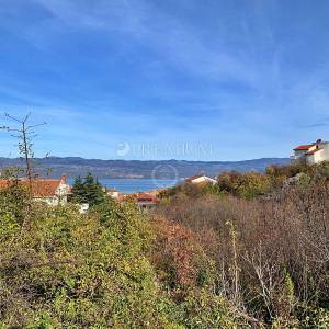 Vrbnik, građevinsko zemljište s prekrasnim pogledom na more!