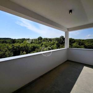Vrbnik, nova kuća na mirnoj lokaciji s pogledom na more