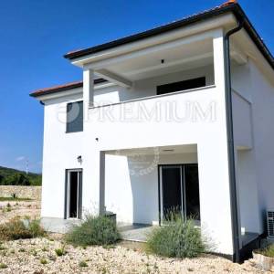 Vrbnik, nova kuća na mirnoj lokaciji s pogledom na more