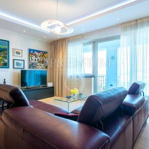 Vrbnik, novouređeni apartman s lijepim pogledom na more!