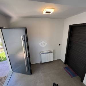 Vrbovec Centar, samostojeća kuća 330 m2, adaptirana 2022. ideealna za obitelj ili investiciju