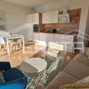 VRSI – Moderan apartman s pogledom na more, 150 m od plaže