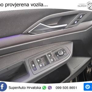 VW Golf 8 2.0 TDI DSG Active 150 KS, LED+ACC+HEAD+GR SJED+VIRT+PARK