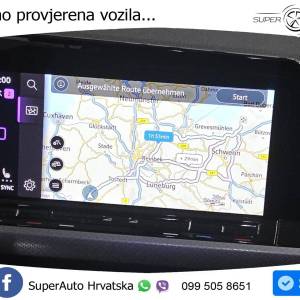 VW Golf 8 2.0 TDI DSG Active 150 KS, LED+ACC+HEAD+GR SJED+VIRT+PARK