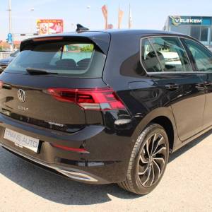 VW Golf VIII 1.4 E-Hybrid DSG Style *LED, NAVIGACIJA, KAMERA*