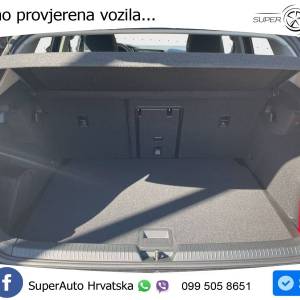 VW Golf VIII 2.0 TDI DSG Life 150 KS, ACC+KAM+LED+4xGR SJED+VIRT+NAVI+ASIST