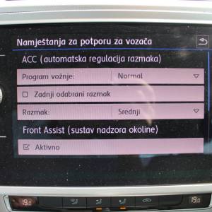 VW Passat 1.6 TDi DSG Comfortline *NAVIGACIJA, KAMERA*