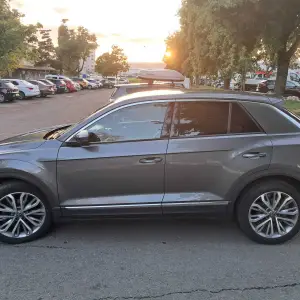 VW T-ROC 1,5 TSI SPORT, registriran do 09/26 u odličnom stanju