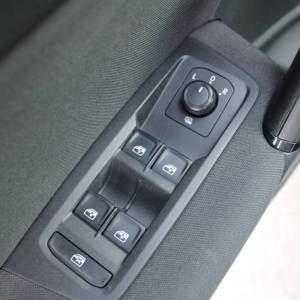 VW Touran 1.6 TDi DSG *NAVIGACIJA*