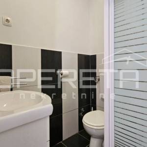 Zadar, Arbanasi – Kuća s bazenom i 6 studio apartmana