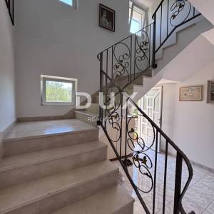 ZADAR, BIBINJE - Apartmanska kuća 150 m od mora