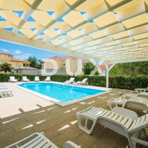 ZADAR, BIBINJE - apartmanska kuća u blizini plaže