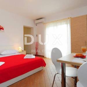 ZADAR, BIBINJE - apartmanska kuća u blizini plaže