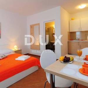 ZADAR, BIBINJE - apartmanska kuća u blizini plaže
