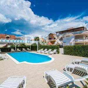 ZADAR, BIBINJE - apartmanska kuća u blizini plaže