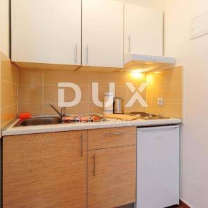 ZADAR, BIBINJE - apartmanska kuća u blizini plaže