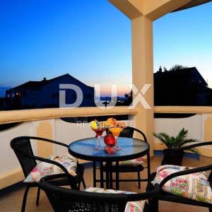ZADAR, BIBINJE - apartmanska kuća u blizini plaže