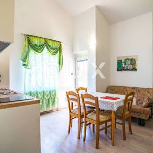ZADAR, BIBINJE - apartmanska kuća u blizini plaže