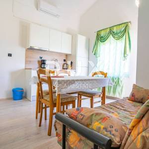 ZADAR, BIBINJE - apartmanska kuća u blizini plaže