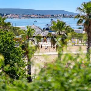 ZADAR, BIBINJE - apartmanska kuća u blizini plaže