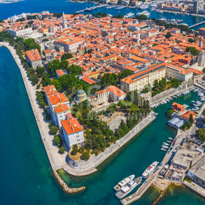 Zadar, Bibinje, poslovno-stambeni objekt 1.red do mora!