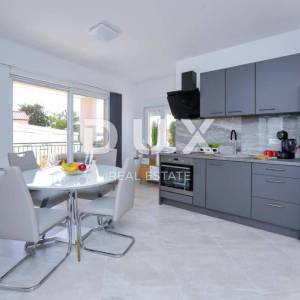 ZADAR, BIBINJE - predivna apartmanska vila u blizini plaže
