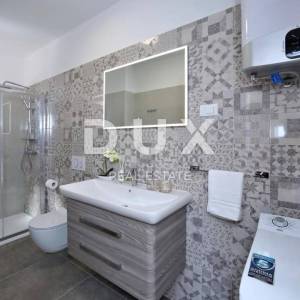 ZADAR, BIBINJE - predivna apartmanska vila u blizini plaže