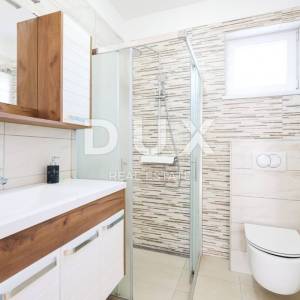 ZADAR, BIBINJE - Prekrasna vila s bazenom