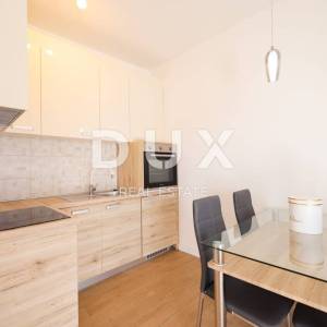 ZADAR, BIBINJE - Prekrasna vila s bazenom