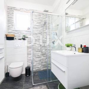 ZADAR, BIBINJE - Prekrasna vila s bazenom