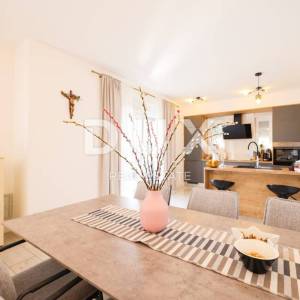 ZADAR, BIBINJE - Prekrasna vila s bazenom